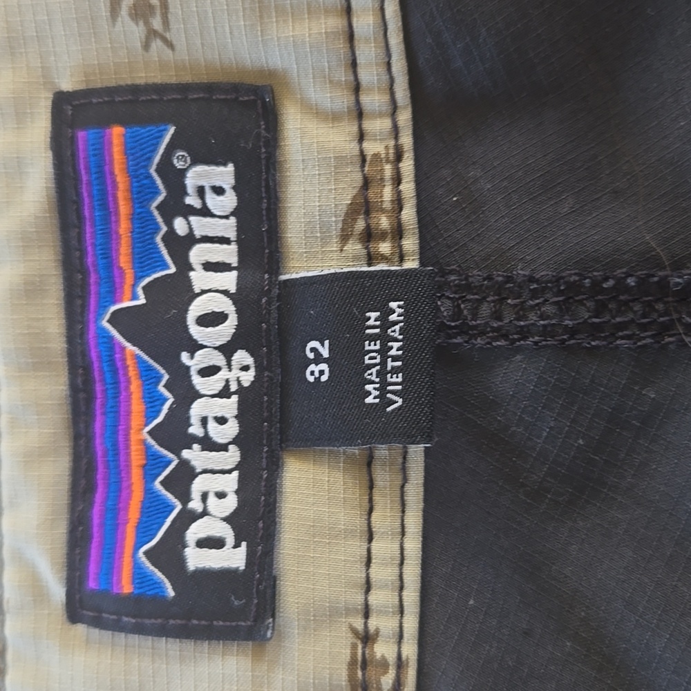 Patagonia Men's Shorts - Picture 12 of 13
